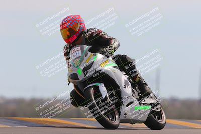 media/Nov-05-2022-SoCal Trackdays (Sat) [[f8d9b725ab]]/Turn 9 (110pm)/